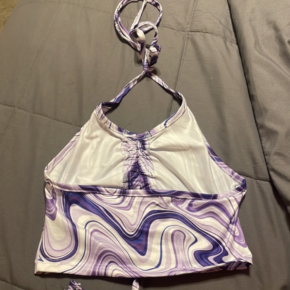 also has never been worn before - Picture 2 of 2